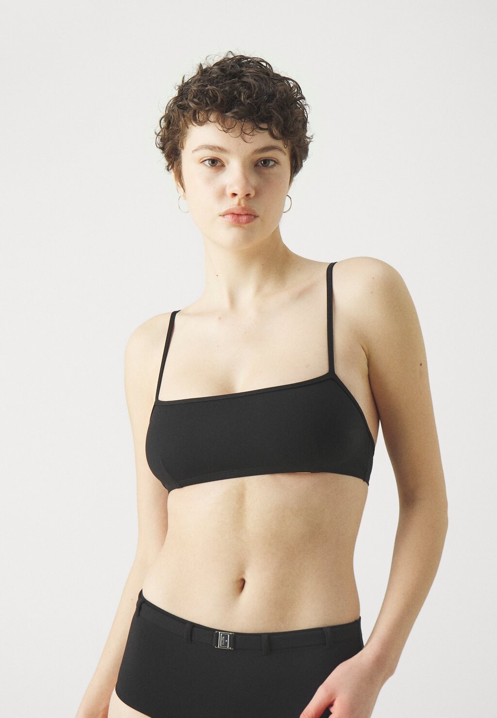 

Верх бикини STRAIGHT CUT Filippa K, цвет black