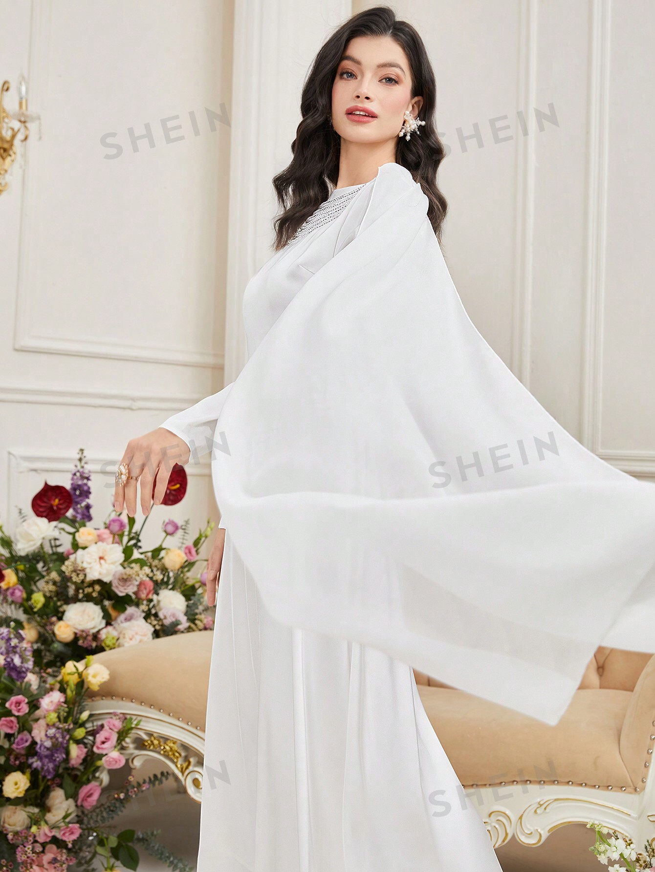 женское платье среднего востока мусульманское платье с капюшоном и бриллиантами платье в арабском стиле юго восточная азия весенняя мод SHEIN Modely женское платье-накидка в арабском стиле с пышными рукавами, белый