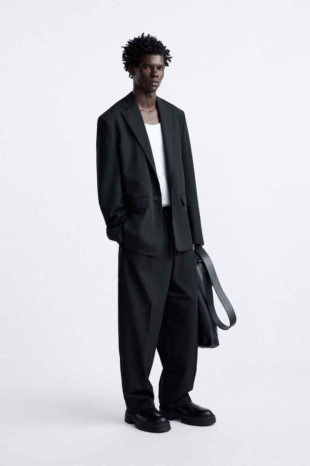 

Костюмные брюки с нерегулярной отделкой Zara, черный