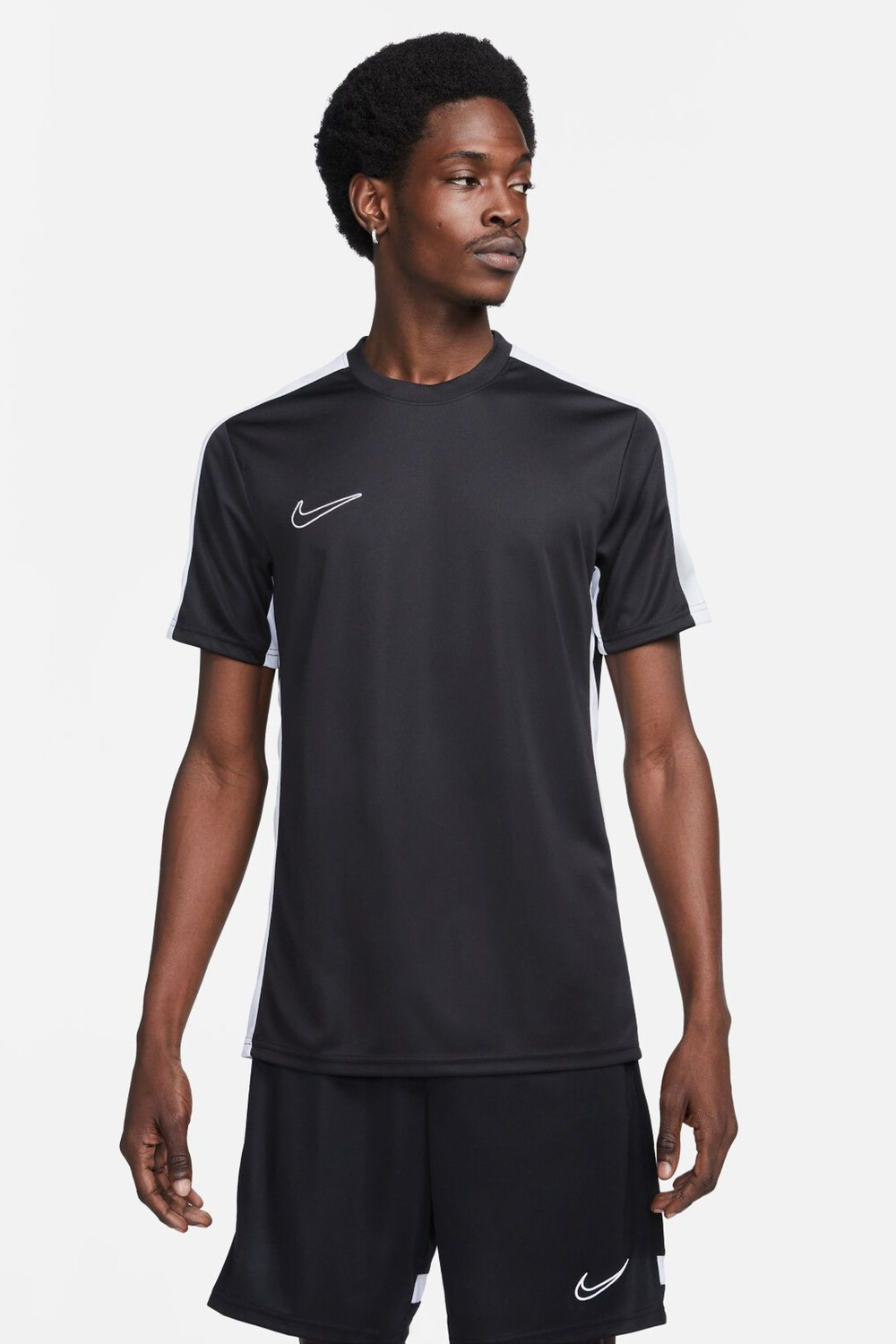 

Черная или серая мужская футболка Nike, черный