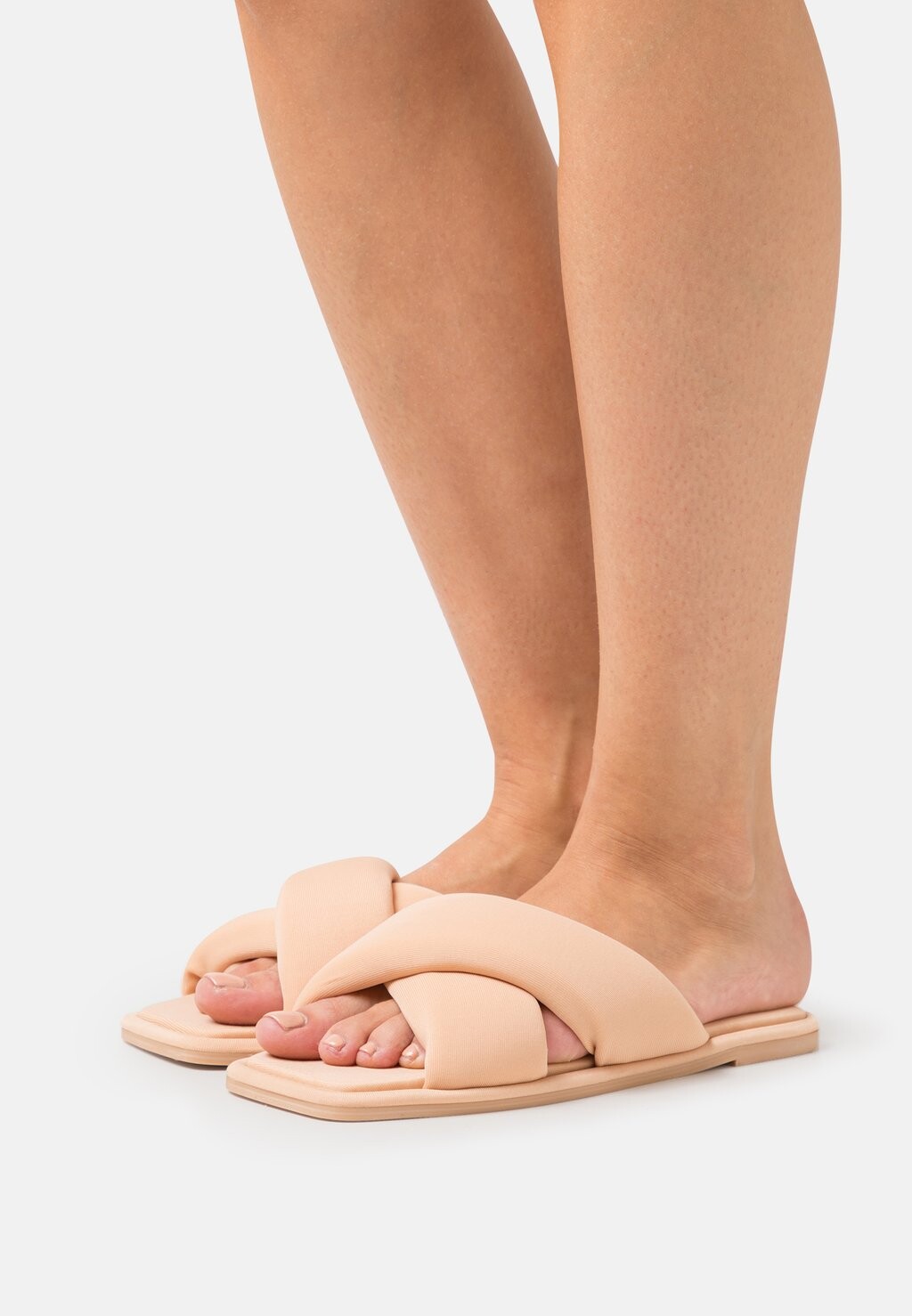 

Шлепанцы Steve Madden