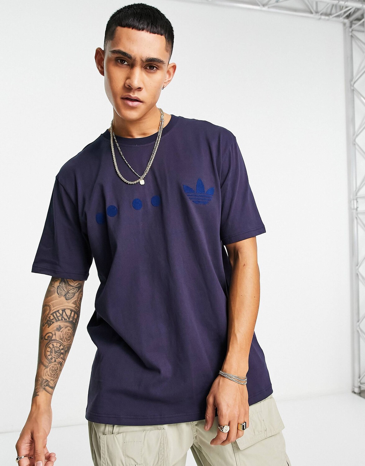 

Темно-синяя футболка adidas Originals