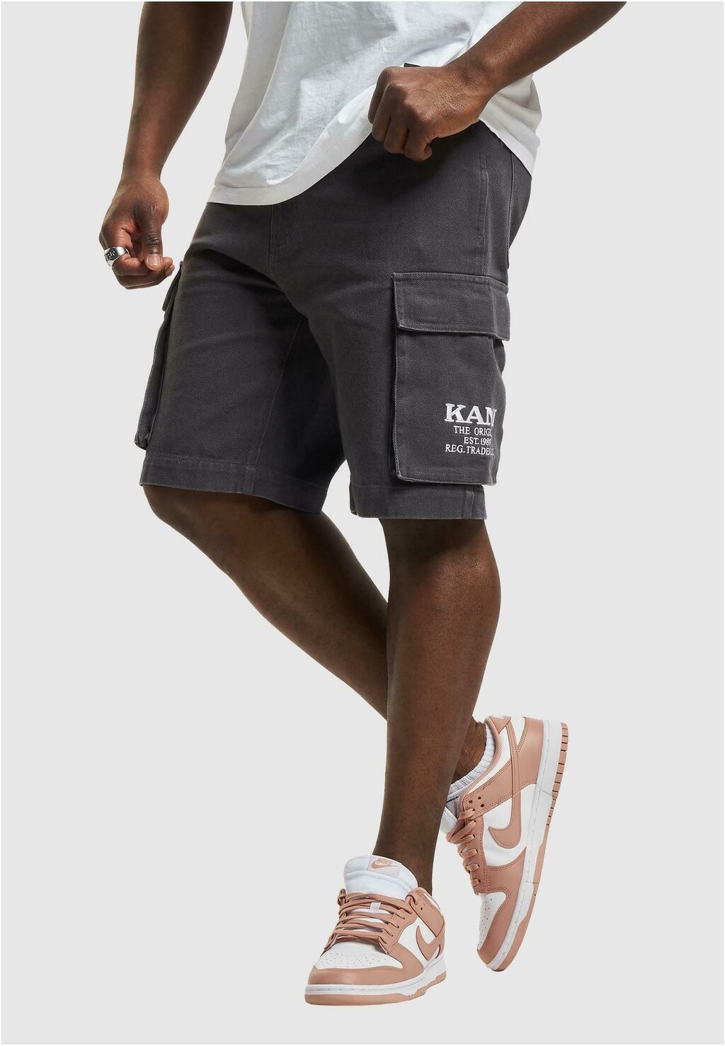 

Шорты SMALL SIGNATURE WASHED Karl Kani, антрацит