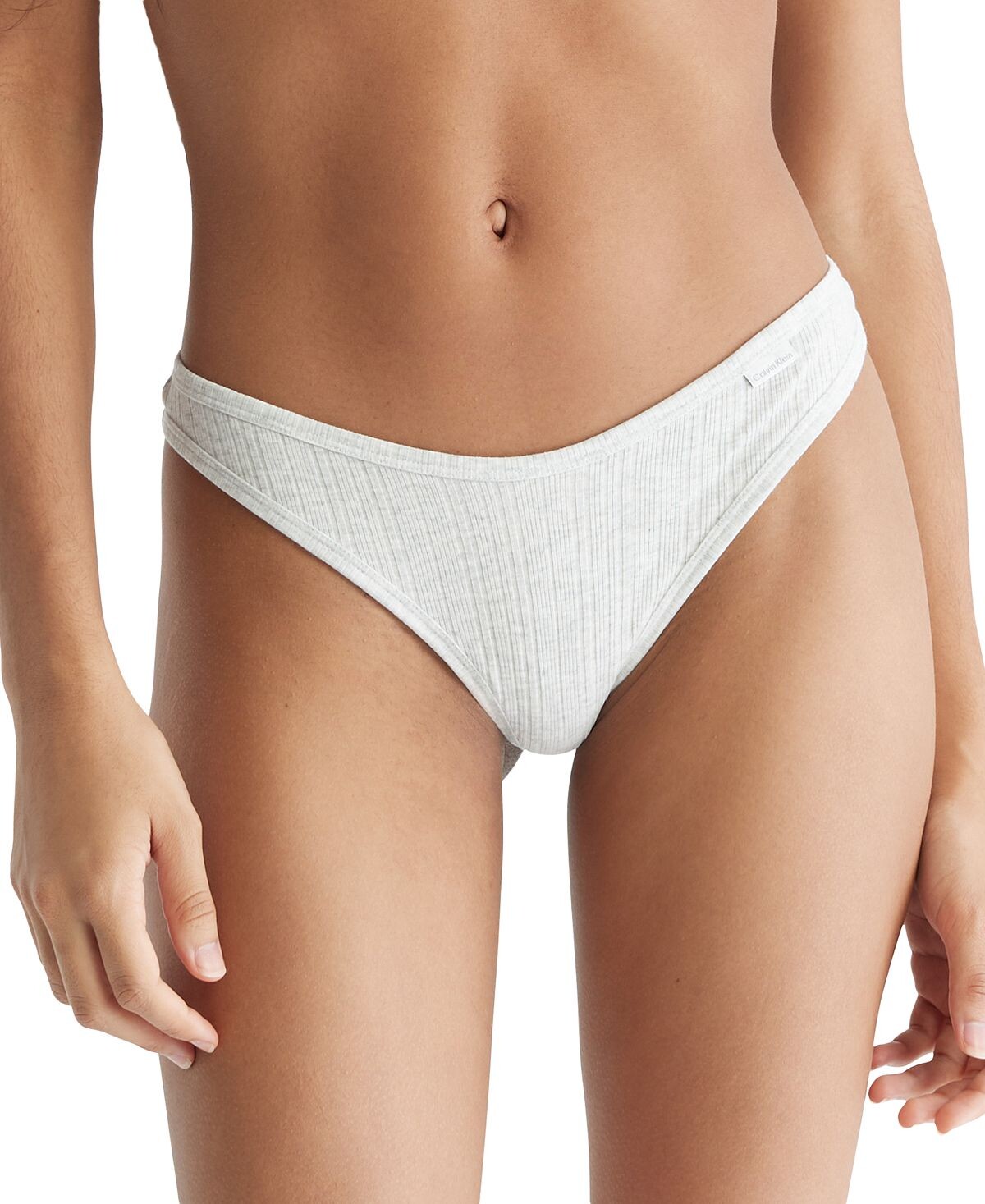 

Женские стринги в рубчик QD3884 Calvin Klein