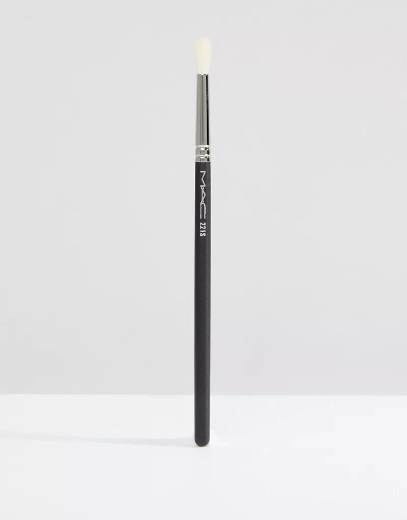 MAC – 221S – Маленькая скошенная кисть для макияжа для растушевки