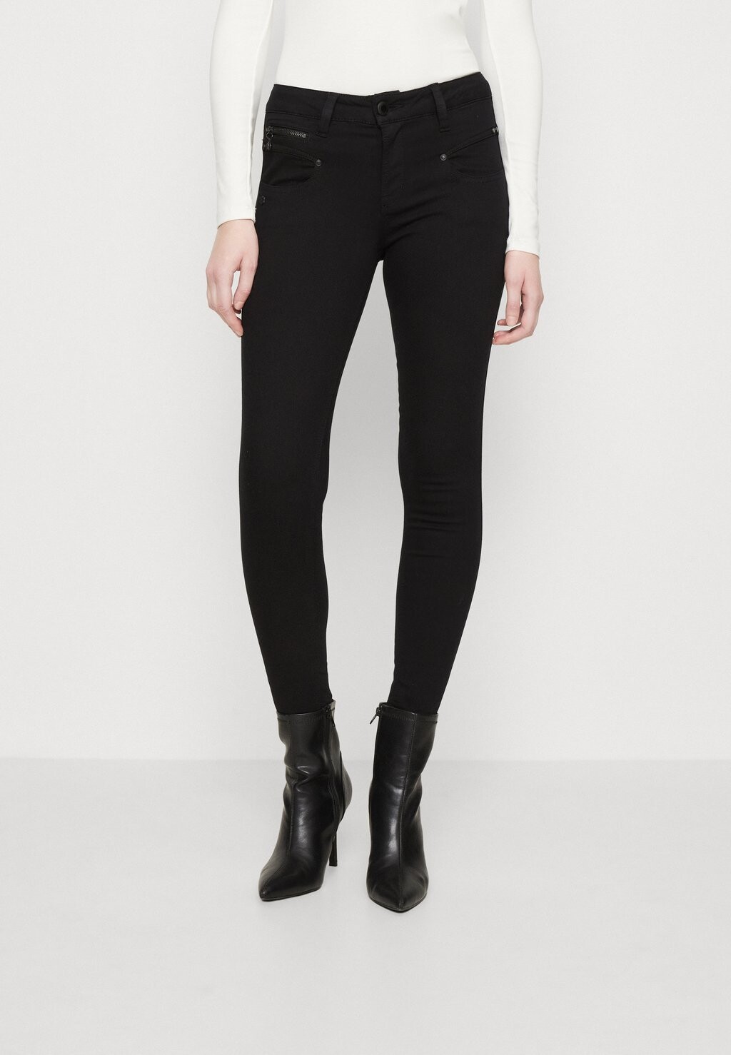 

Джинсы Skinny Fit Freeman T. Porter, черный