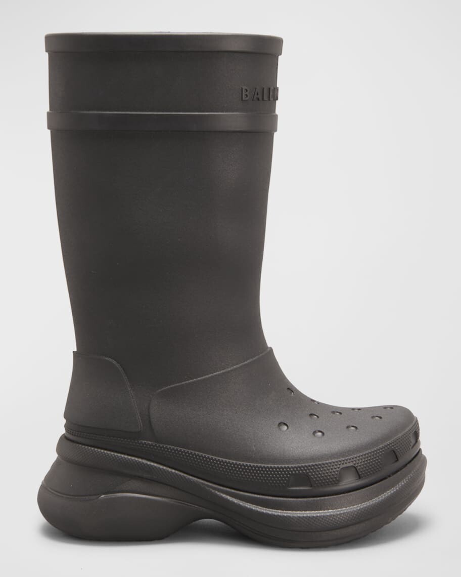 

Резиновые резиновые сапоги из коллаборации с Croc Balenciaga