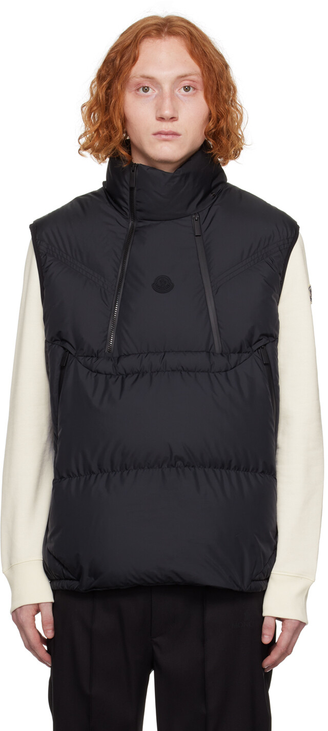 

Moncler Черный пуховик Aire
