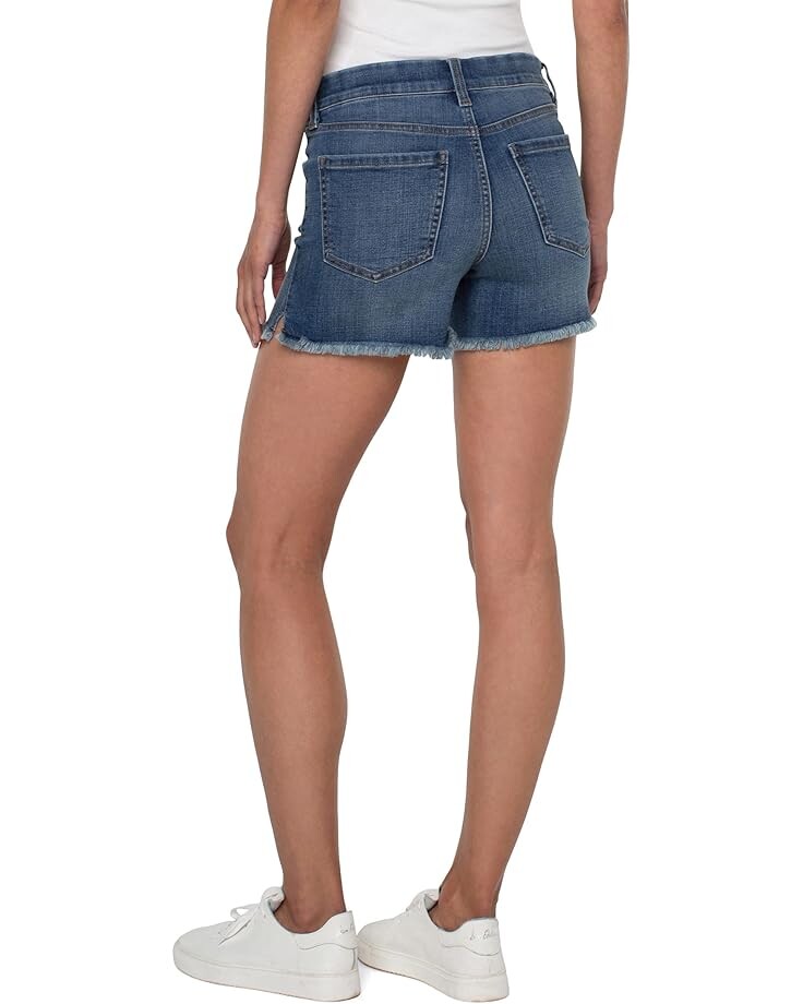 

Шорты Liverpool Los Angeles Gia Glider Pull-On Shorts with Fray Hem in Harris, цвет Harris