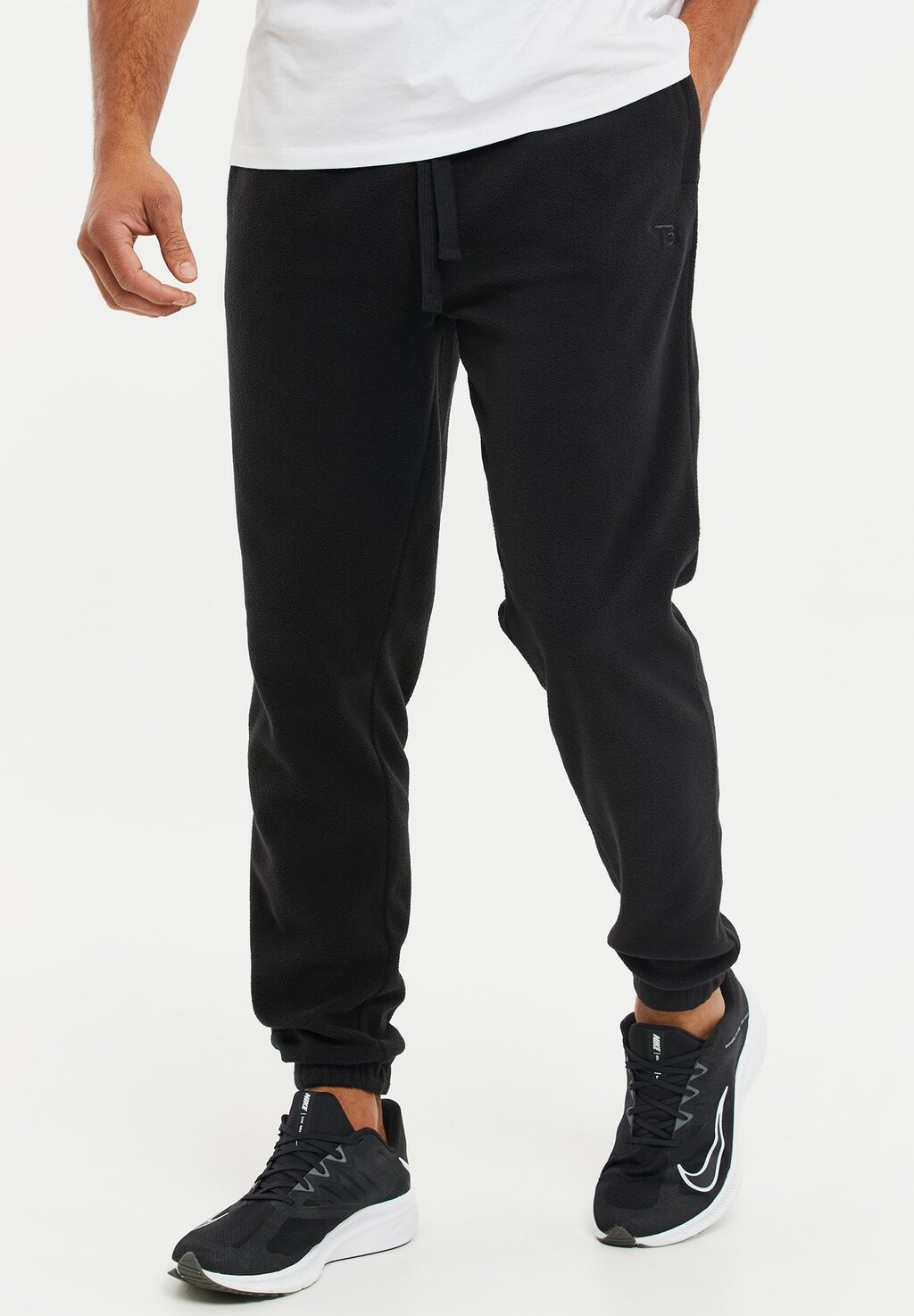 

Спортивные штаны Threadbare, цвет black