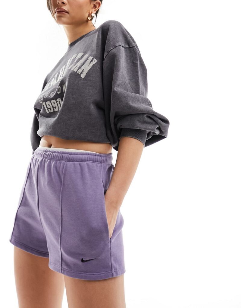 Фиолетовые шорты Nike French Terry