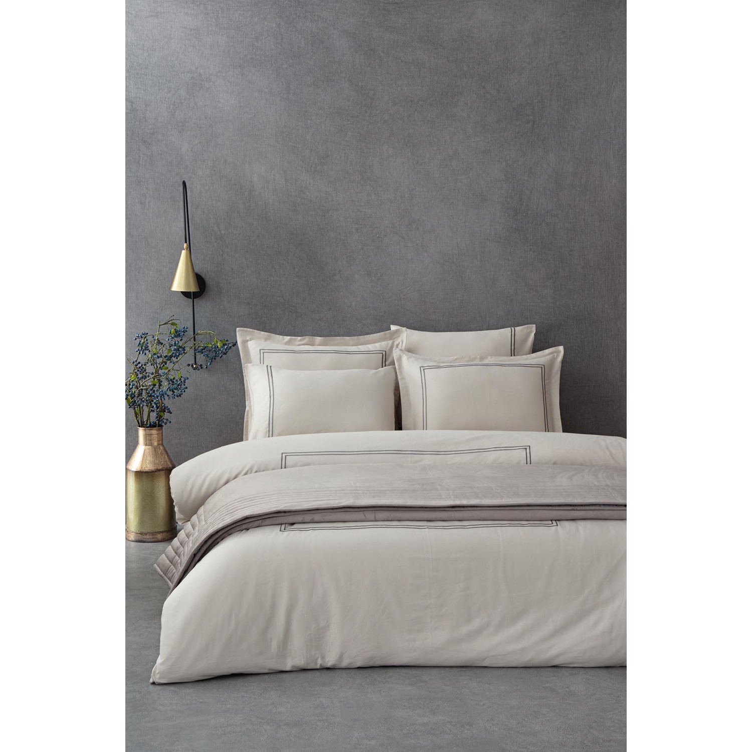 Экокотон Lavin King Size Комплект постельного белья 100% органический хлопок сатин с вышивкой бежево-серый 240X220 см