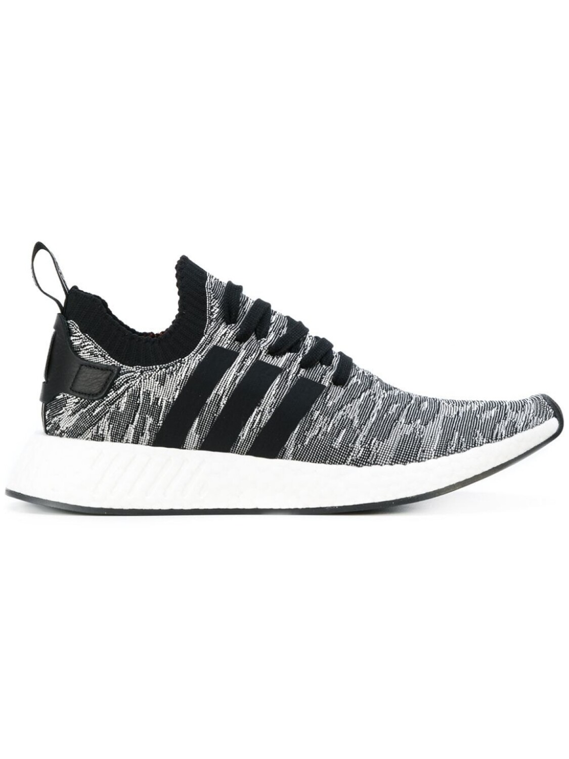 

Кроссовки Adidas Originals NMD_R2 Primeknit, черный/белый/серый