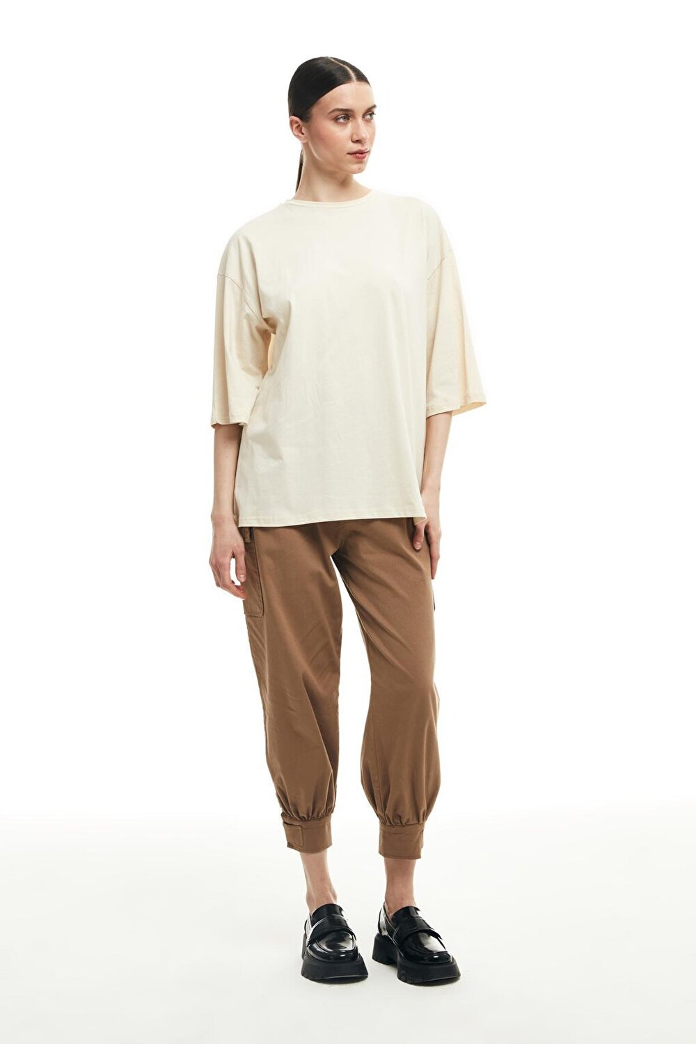 

Базовая футболка Oversize с рукавом три четверти Бежевая QUZU, Бежевый