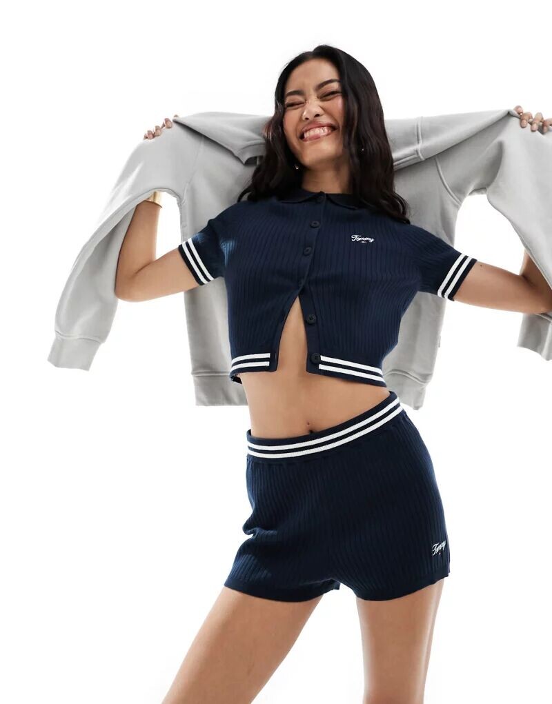 

Темно-синие шорты в рубчик Tommy Jeans