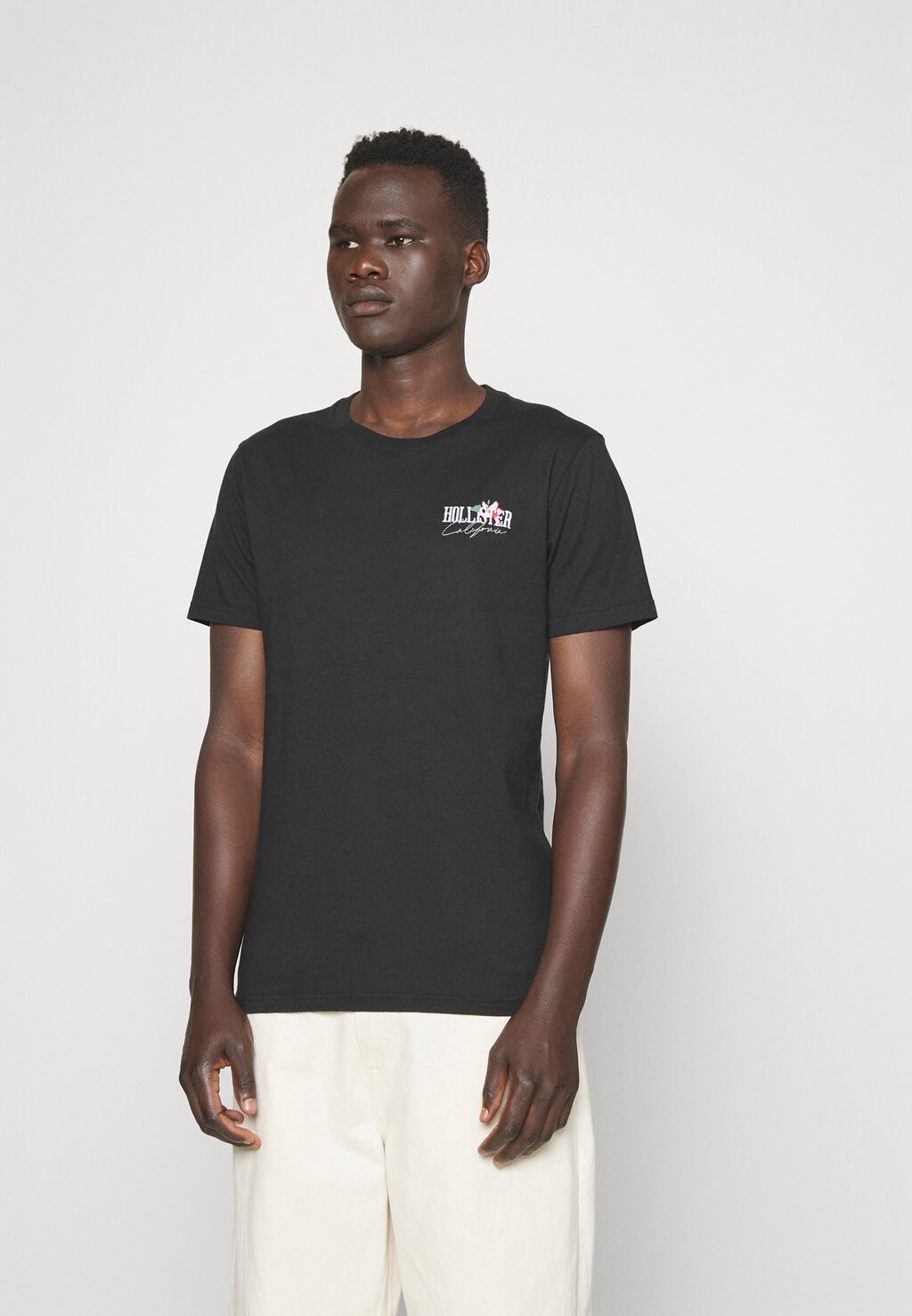 

Футболка с принтом Hollister Co., черный