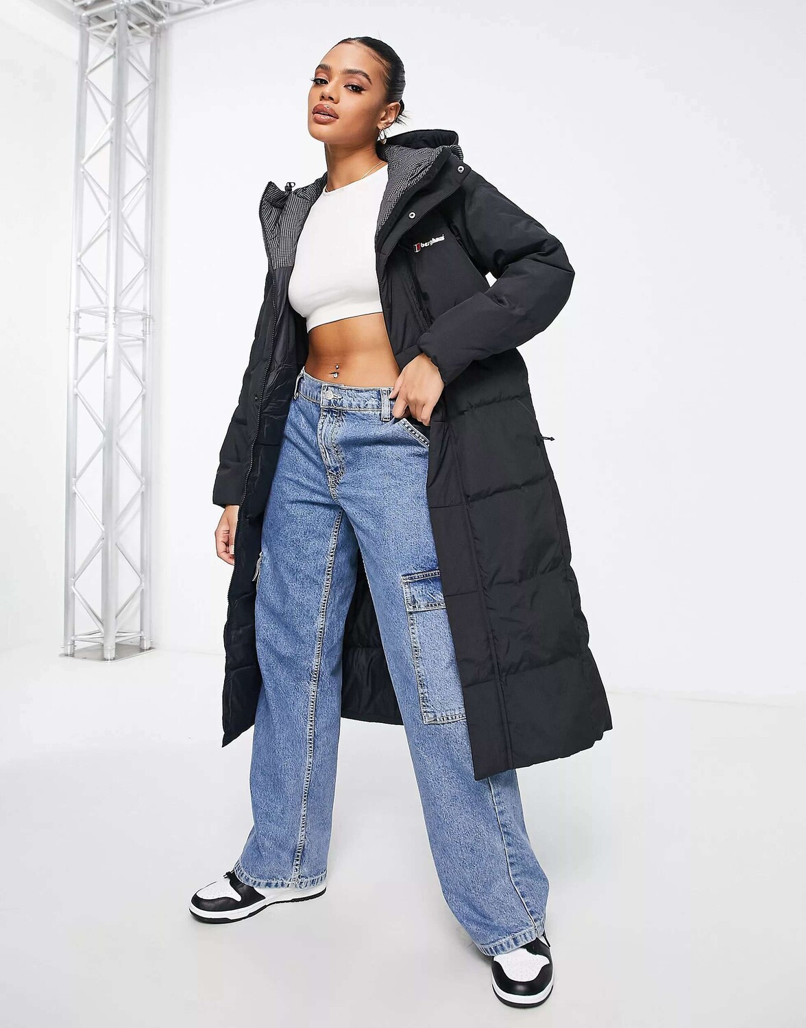

Черный водостойкий пуховик Berghaus Saffren