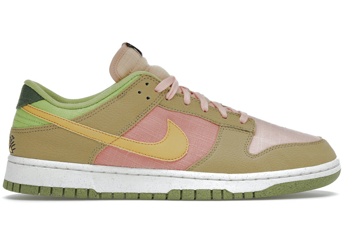 

Кроссовки Nike Dunk Low, зеленый