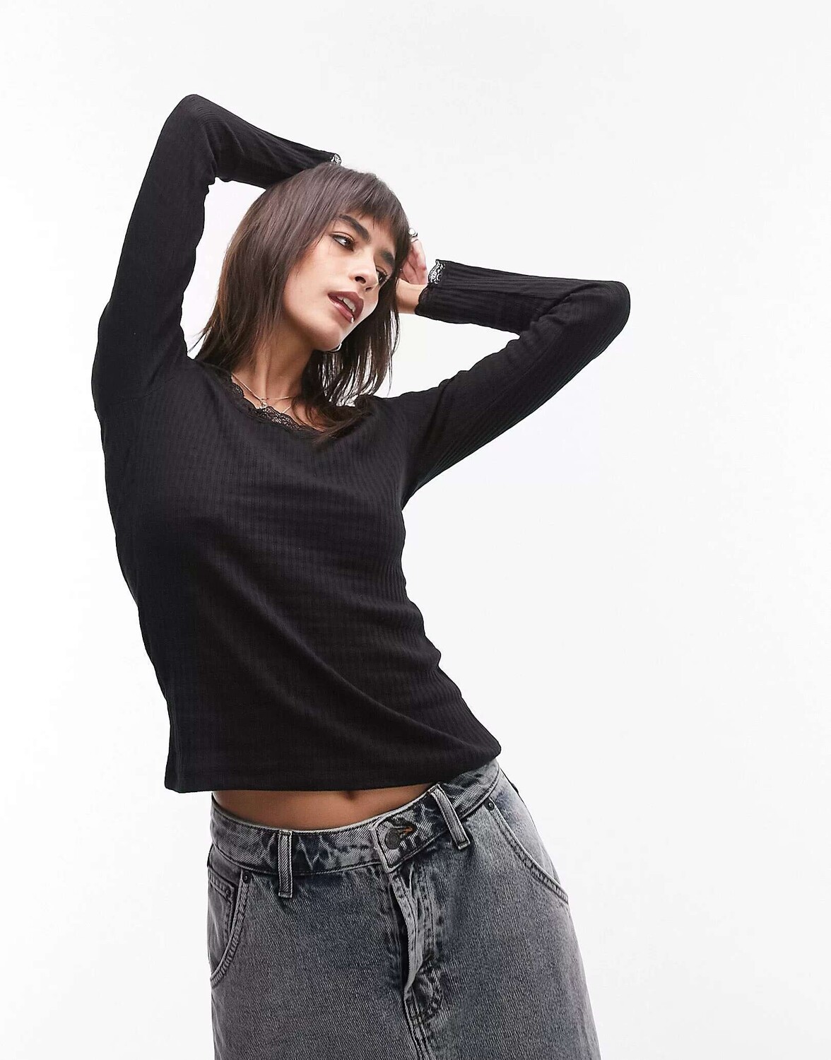 

Черный кружевной топ с длинными рукавами и пуантами Topshop