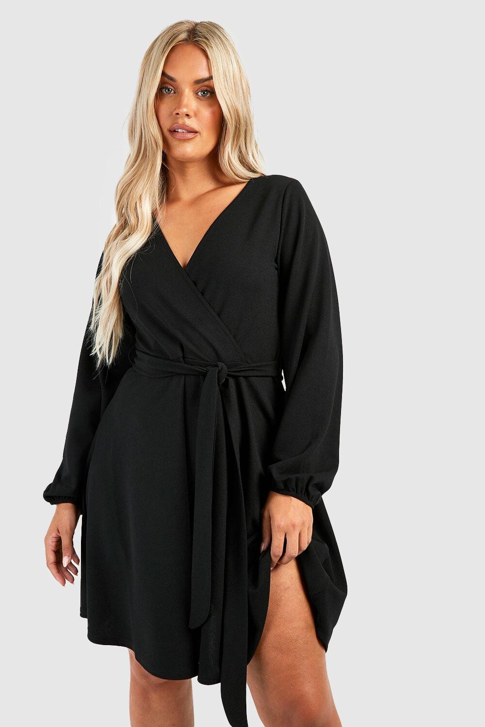 

Платье с плиссированной юбкой и поясом с запахом boohoo, черный