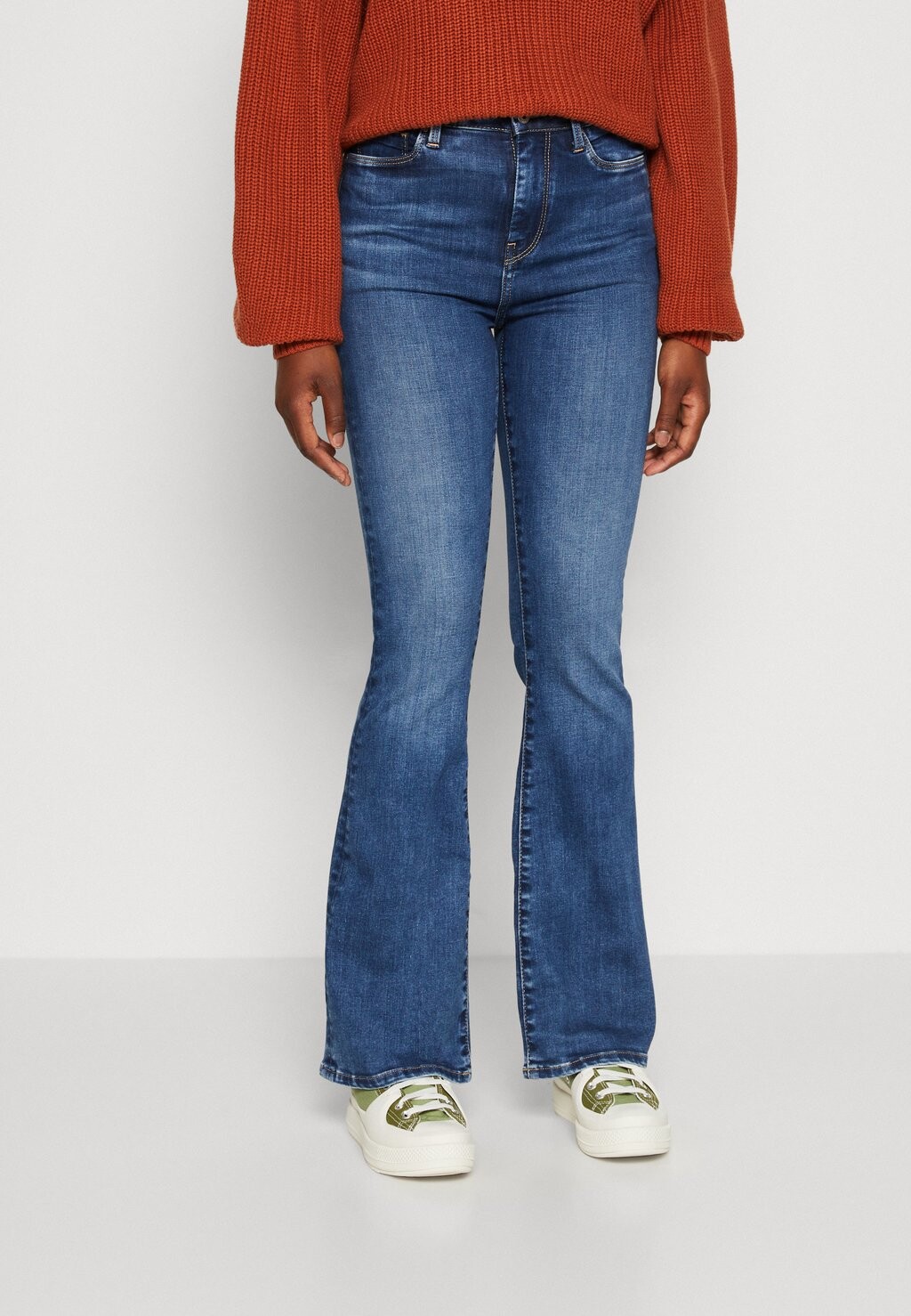 

Расклешенные джинсы Pepe Jeans