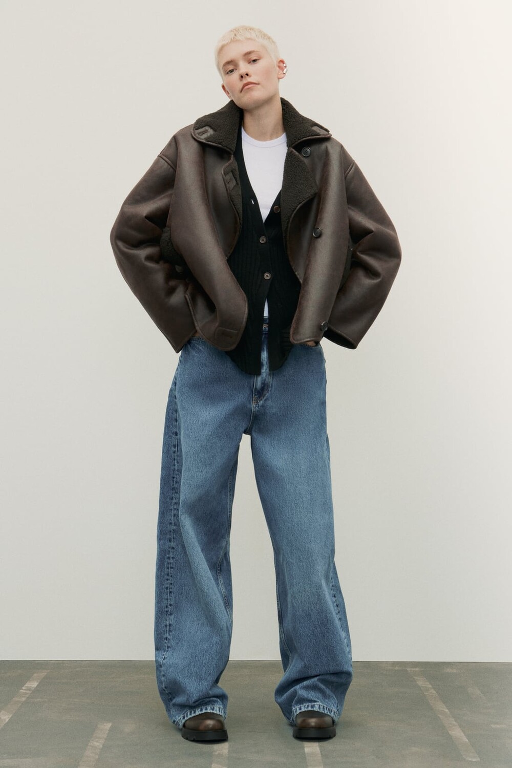 

Двусторонняя куртка свободного кроя Zw Collection ZARA, коричневый