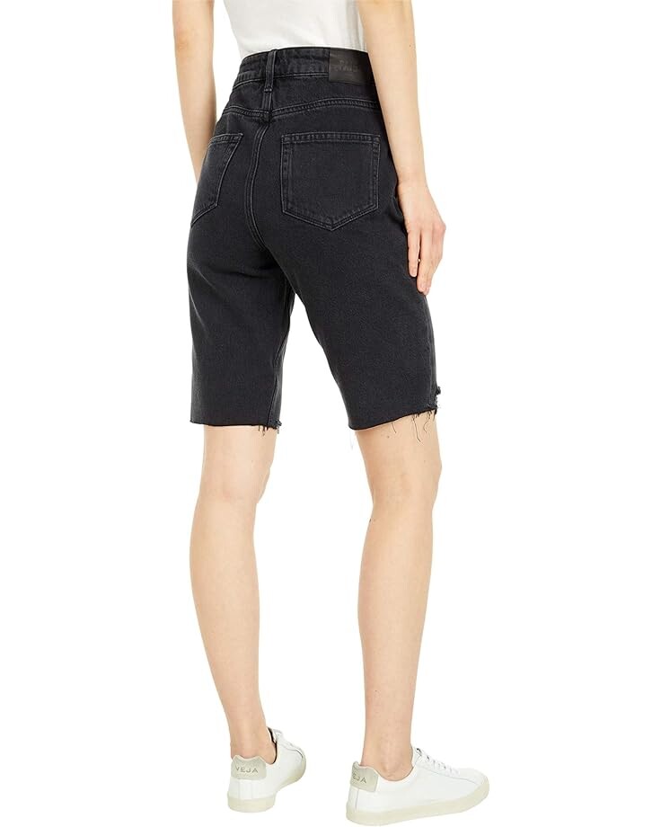 

Шорты Paige Robbie High-Rise Shorts w/ Caballo Raw Hem in Black Meadow Stringy Hem, цвет Black Meadow Stringy Hem