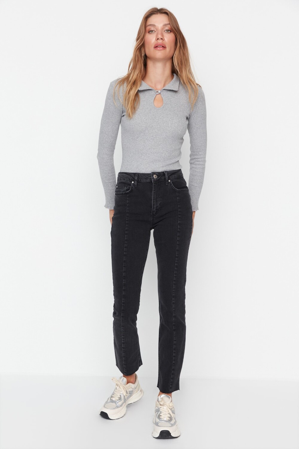 

Джинсы - Черный - Bootcut Trendyol, черный