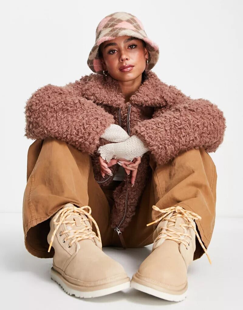 

Песочные сапоги UGG Neumel High Heritage