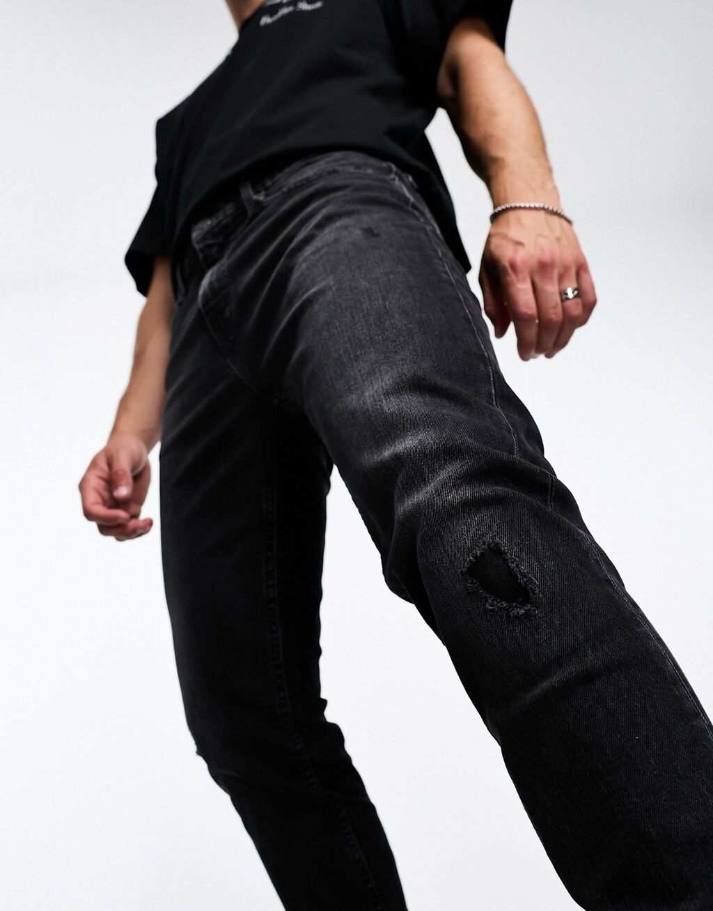 

Черные зауженные джинсы Levi's 512