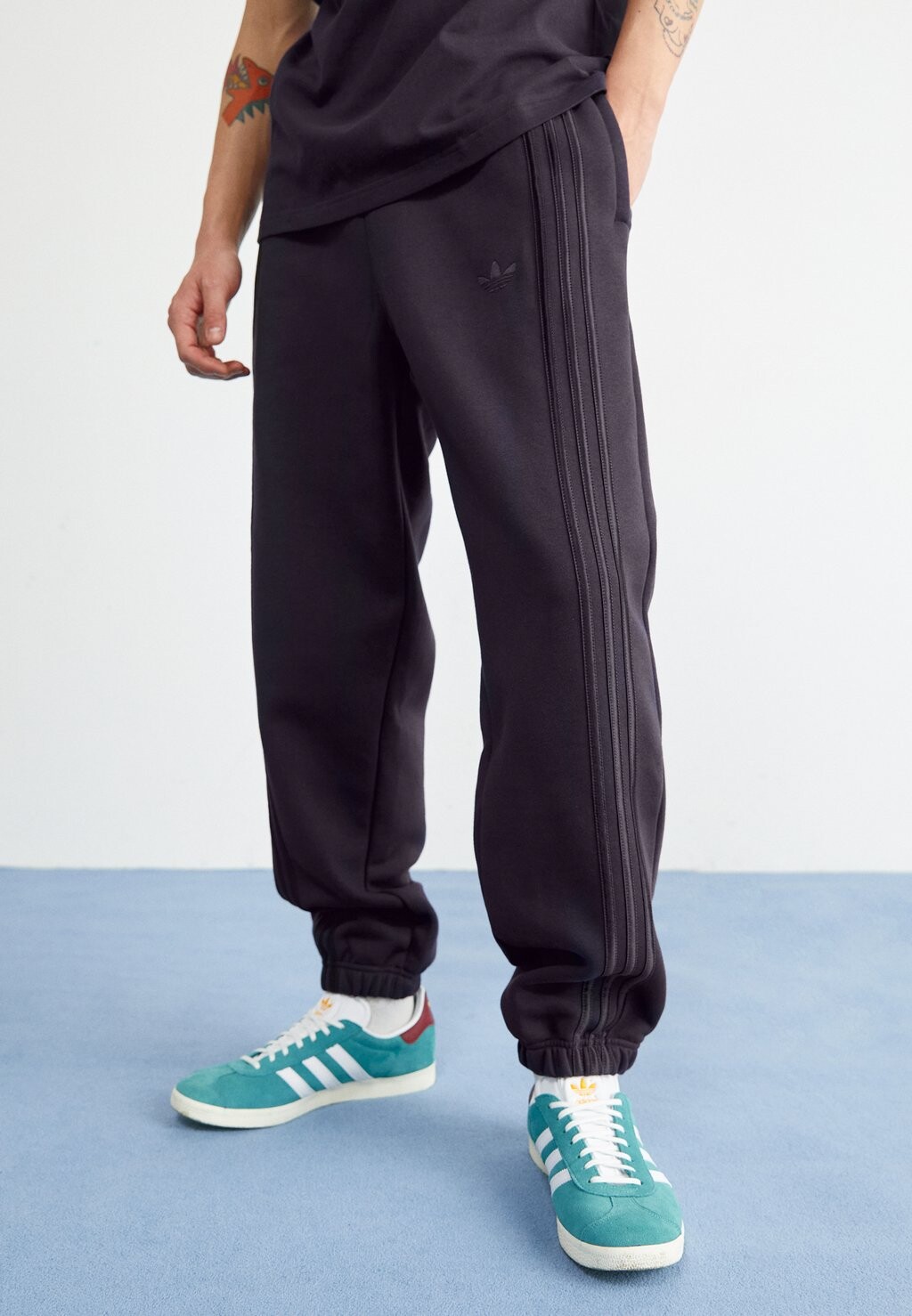 

Спортивные штаны adidas Originals FASH UNISEX, аврора черный