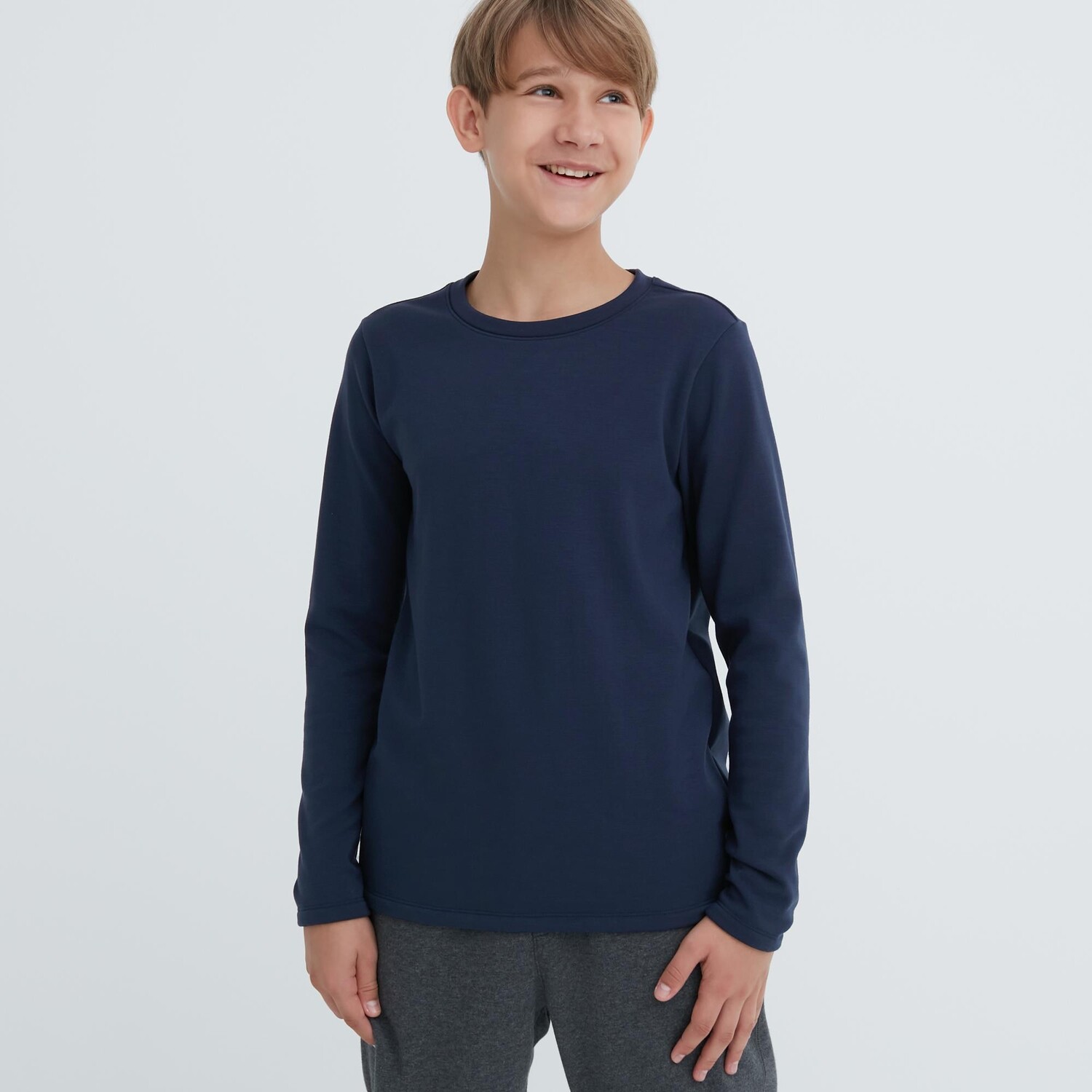 

Футболка UNIQLO Heattech с U-образным вырезом, темно-синий