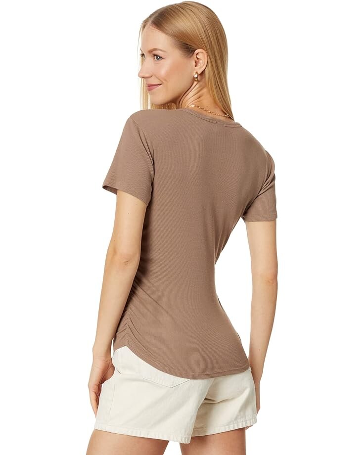 

Футболка bobi Los Angeles Short Sleeve Side Shirred Crew Neck Tee, цвет Hazelnut