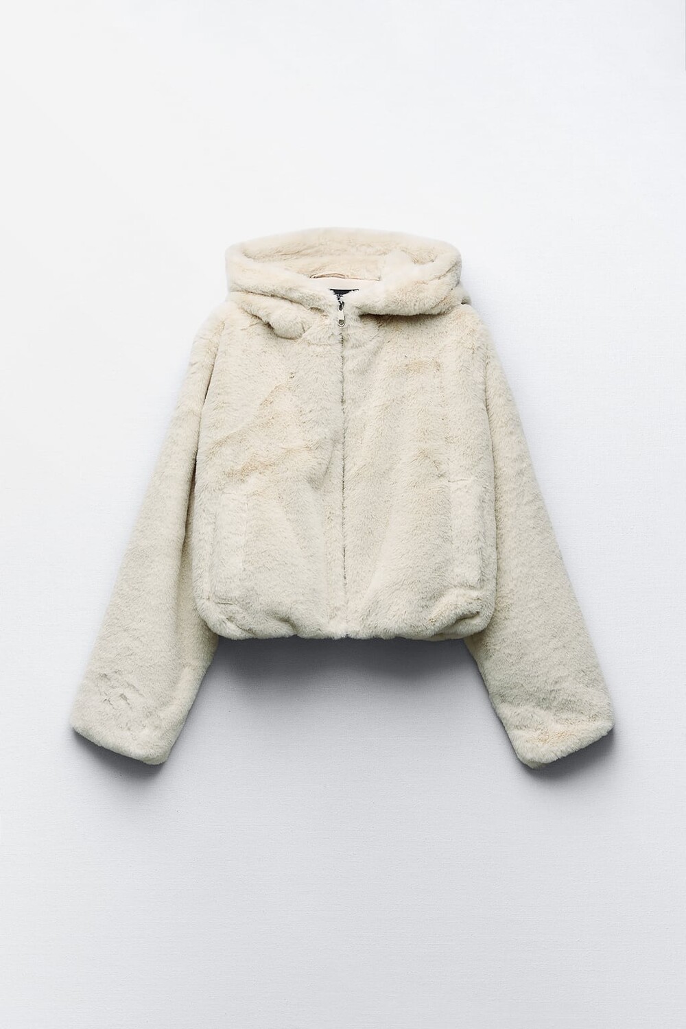 

Куртка из искусственного меха с капюшоном ZARA, экру