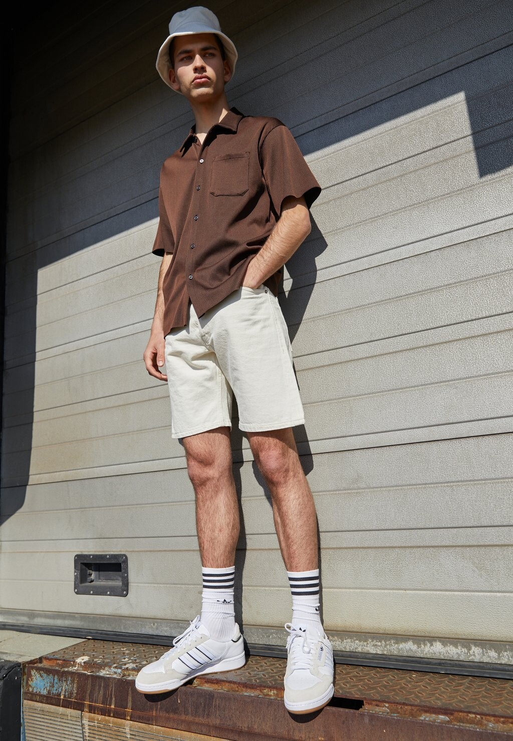 

Джинсовые шорты Jack & Jones