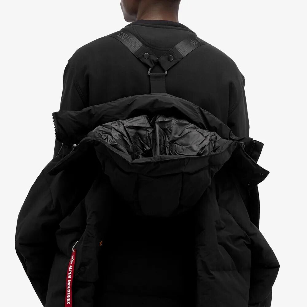 

Пуховик Alpha Industries, черный