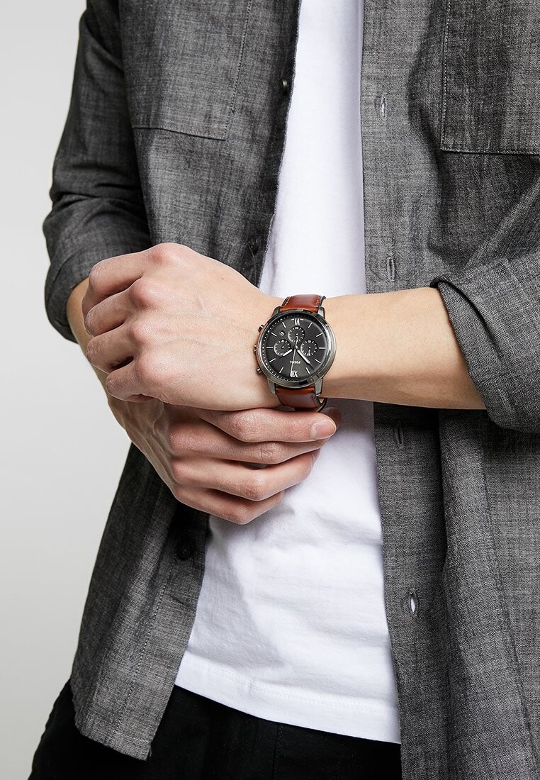 

Хронограф Neutra Fossil, цвет braun