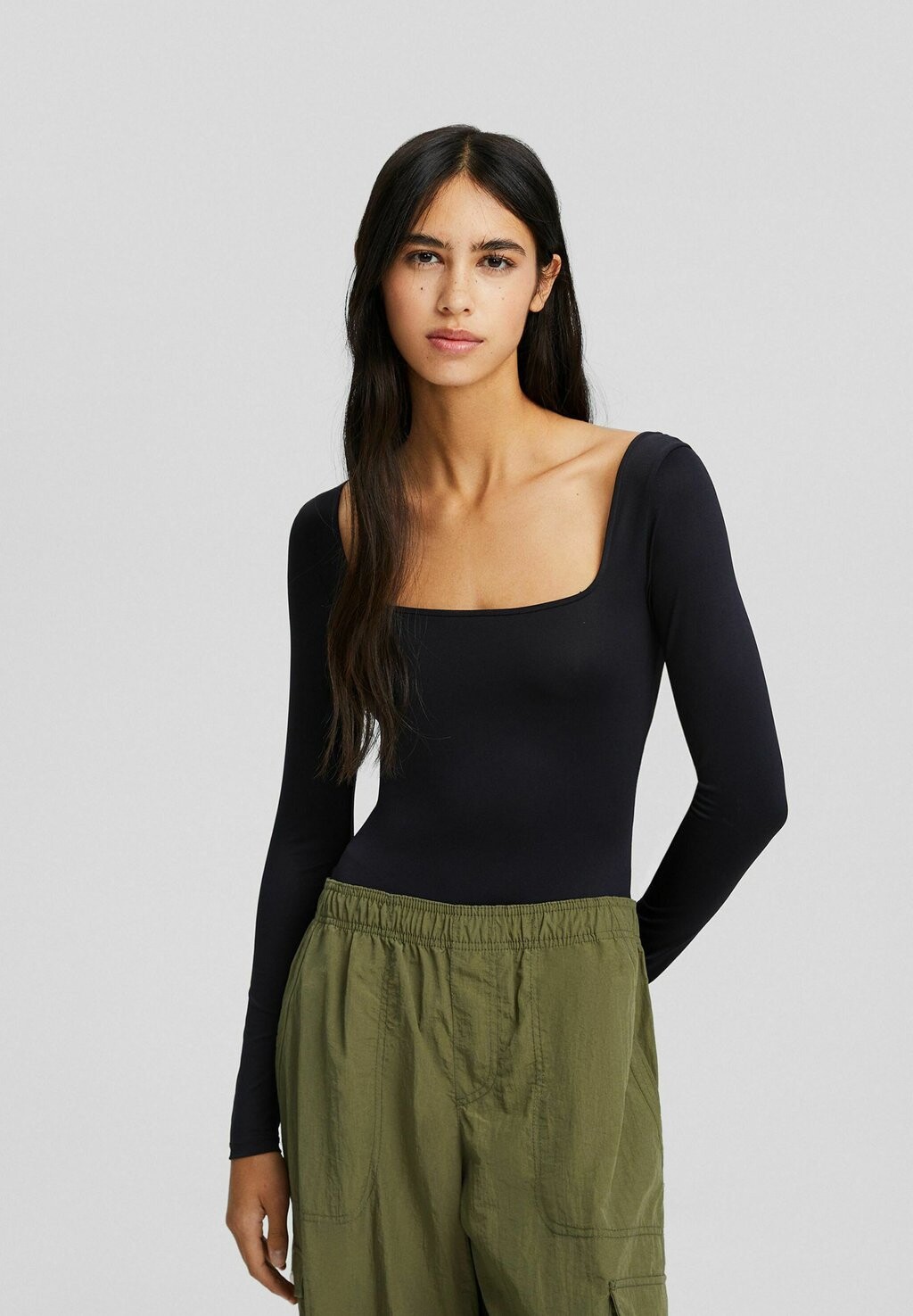 

Футболка с длинным рукавом Bershka, черная, Черный