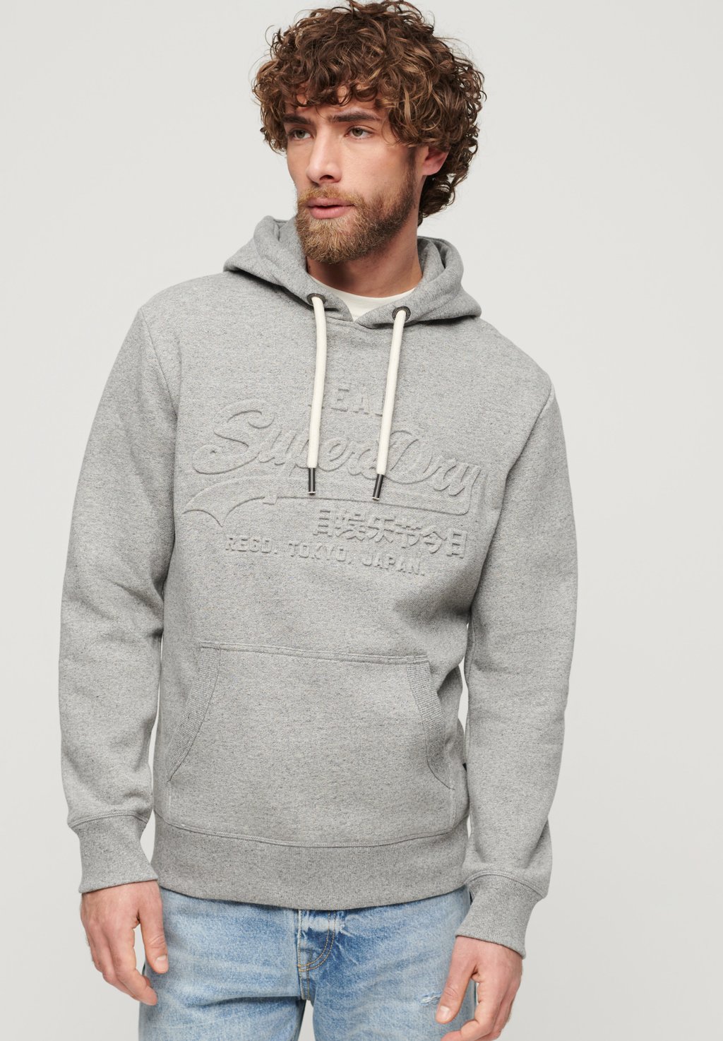 Худи EMBOSSED VINTAGE LOGO Superdry, цвет light grey true grit