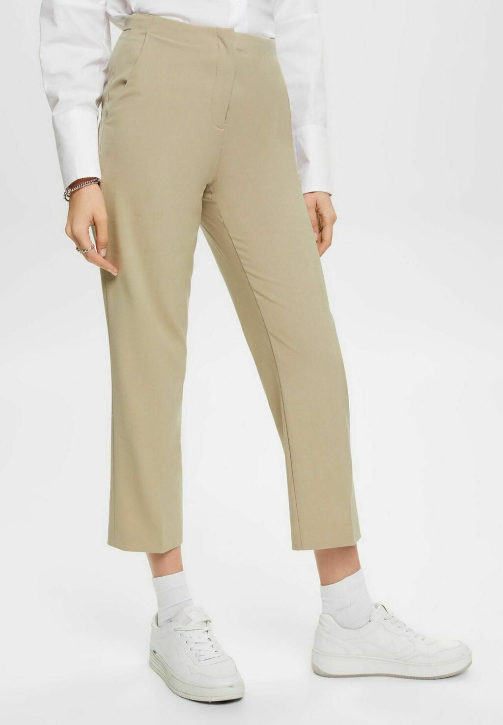 

Брюки чинос Esprit, зеленый