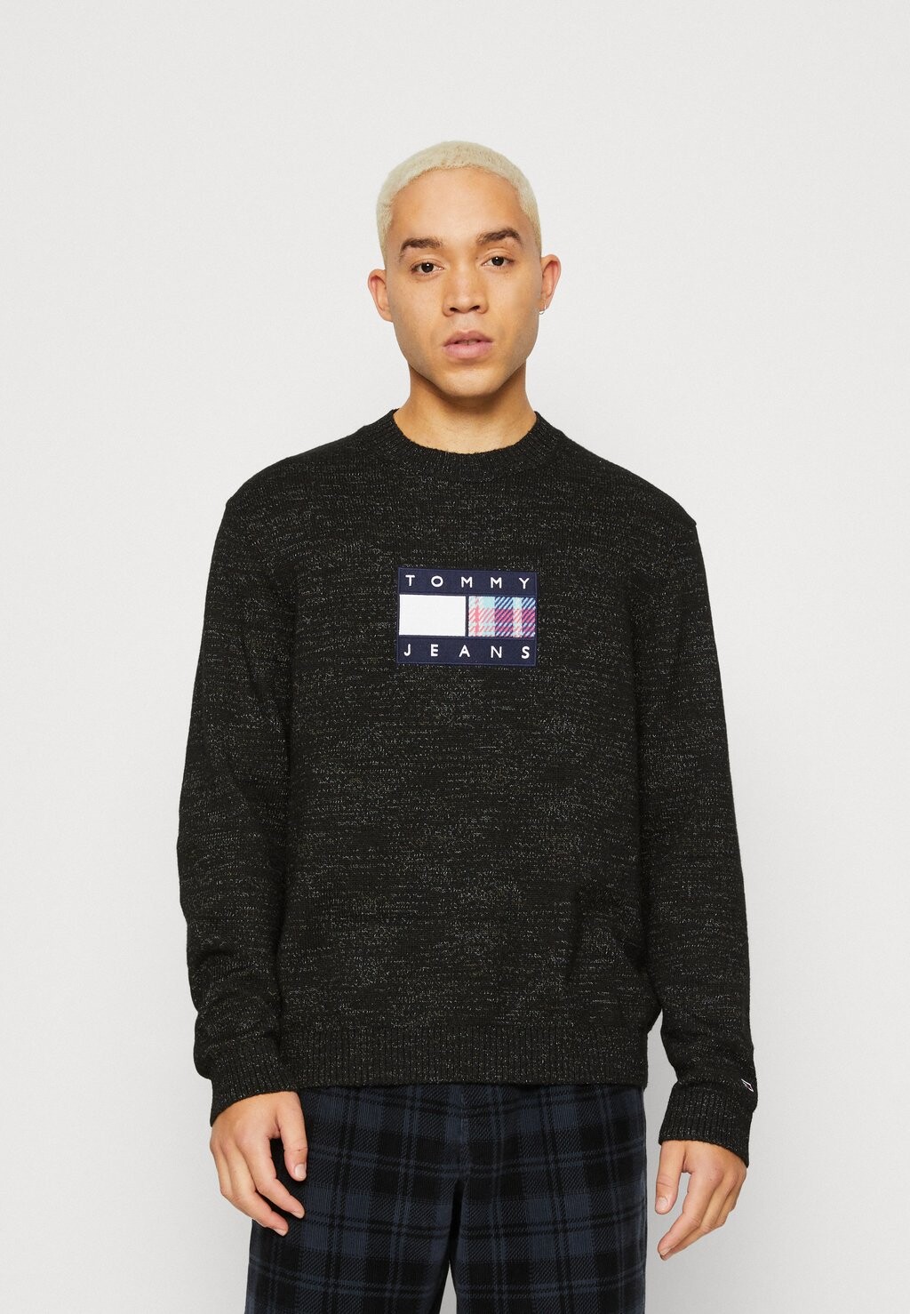 

Свитер Tommy Jeans