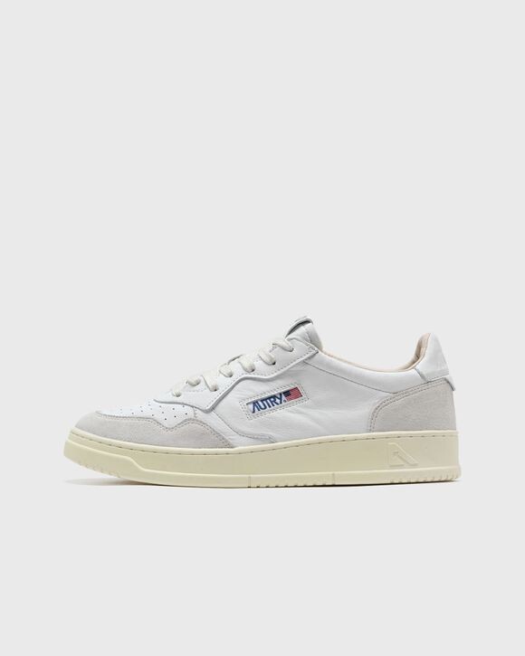 

Кроссовки Autry Action Shoes Wmns Medalist Low, цвет goat/suede wht/white