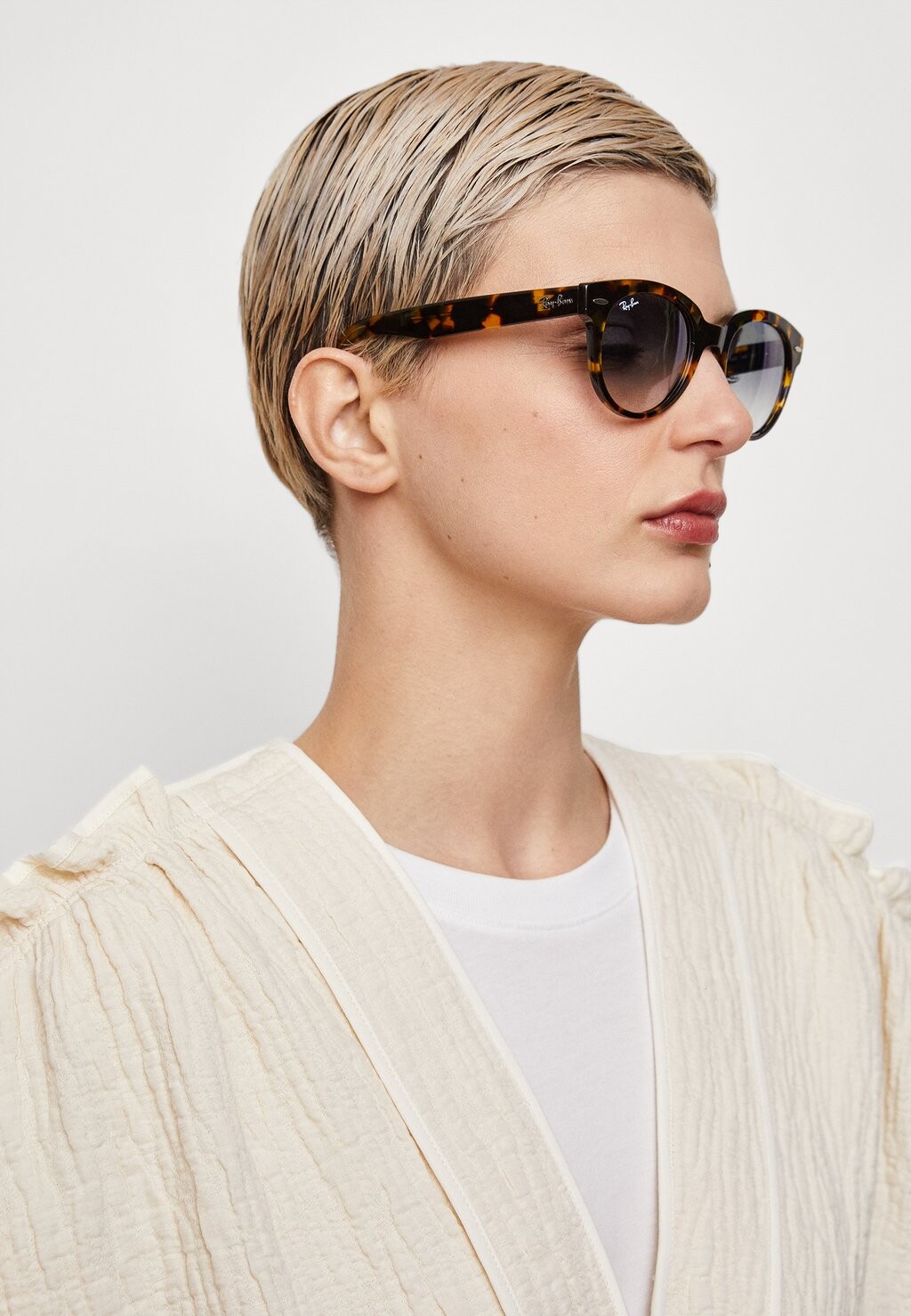 

Солнцезащитные очки Ray-Ban