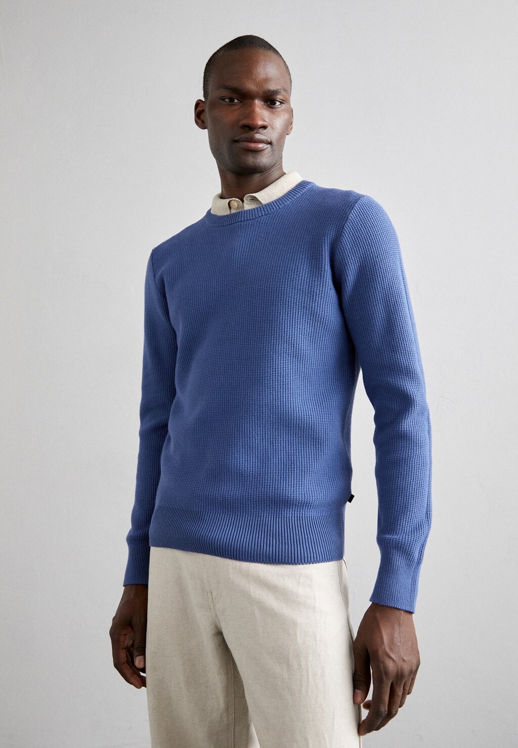 

Свитер Arthur J.LINDEBERG, цвет bijou blue