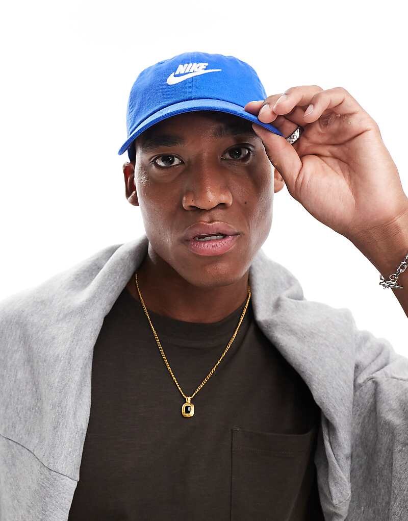 

Nike Club – Синяя бейсболка