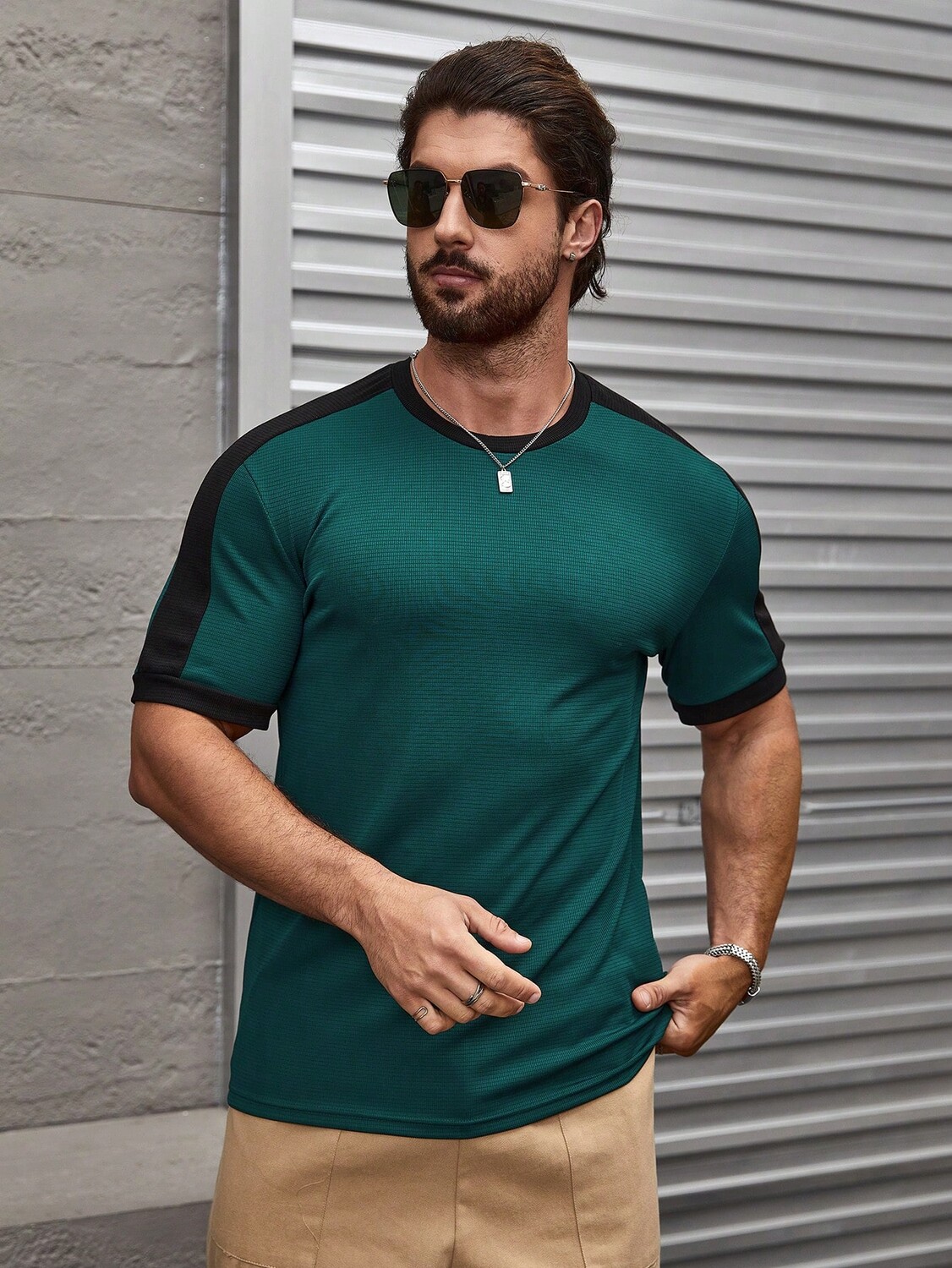 

Футболка мужская Manfinity Homme с цветными блоками, зеленый