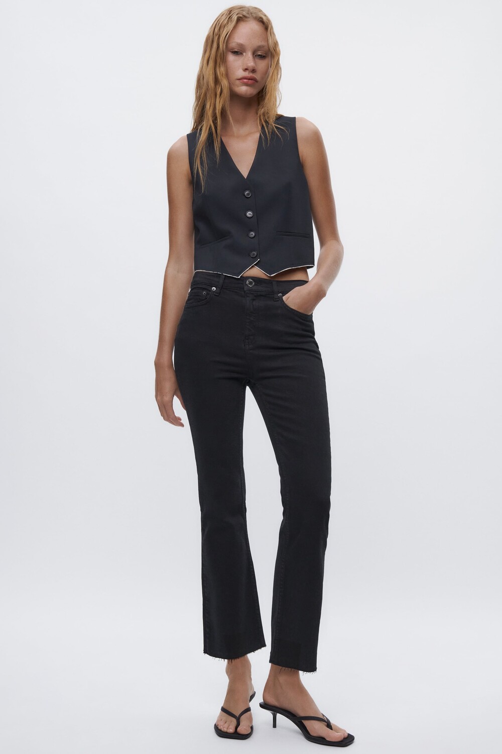 

Джинсы bootcut с поясом normal slim размер zw Zara, черный