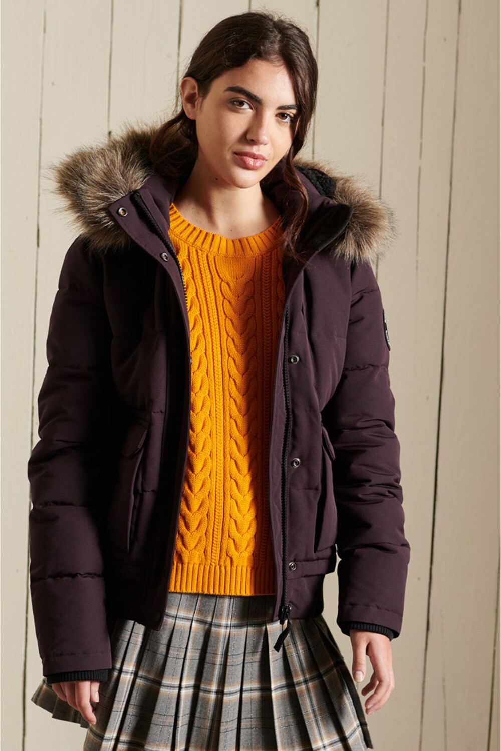 

Пуховик Everest с капюшоном Superdry, фиолетовый