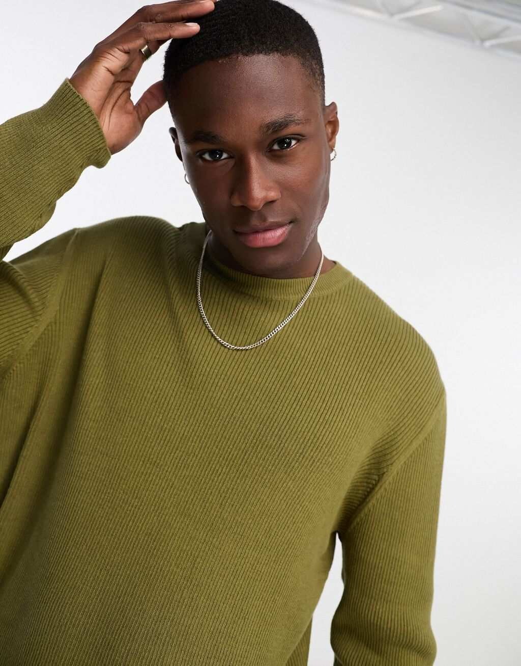 

Объемный вязаный джемпер в рубчик цвета хаки ASOS DESIGN