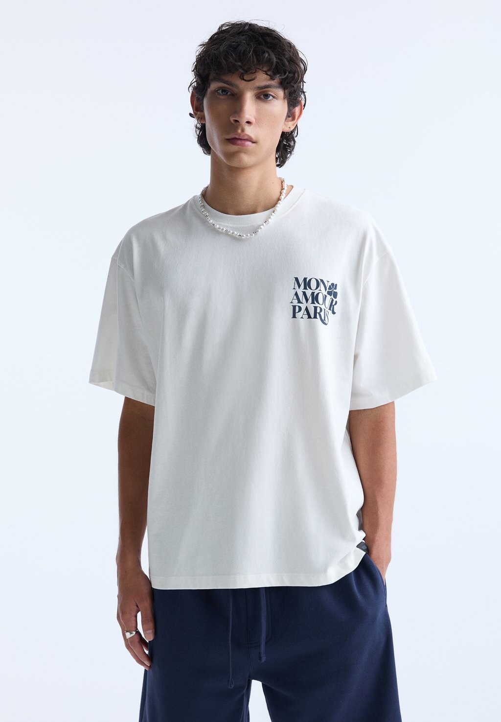 

Футболка с принтом MON AMOUR PARIS PULL&BEAR, белый
